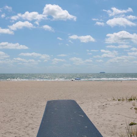 Cape Canaveral Escape With Grill Walk To Beach! ภายนอก รูปภาพ